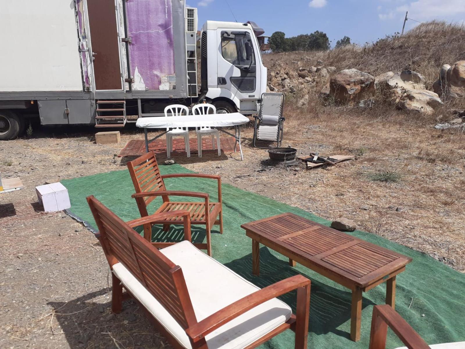 Luxury Caravan Truck In The Golan Heights Bruchim Qela' Alon ภายนอก รูปภาพ